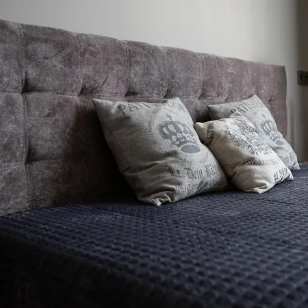 3 On Galytska Apartment *