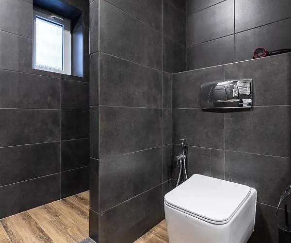 3 On Galytska Apartamento